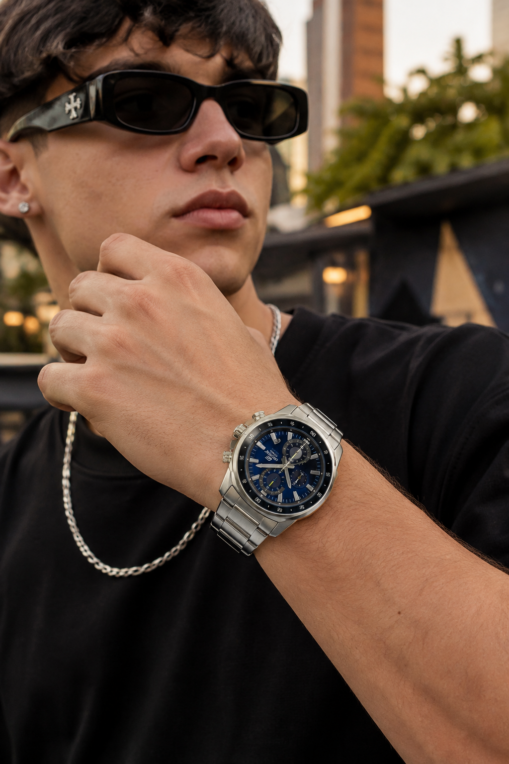 Casio Edifice Azul y Negro – Técnico y Contemporáneo