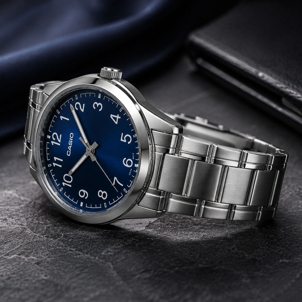 Reloj Casio Hombre Original – Esfera Plateada y Detalles Azules