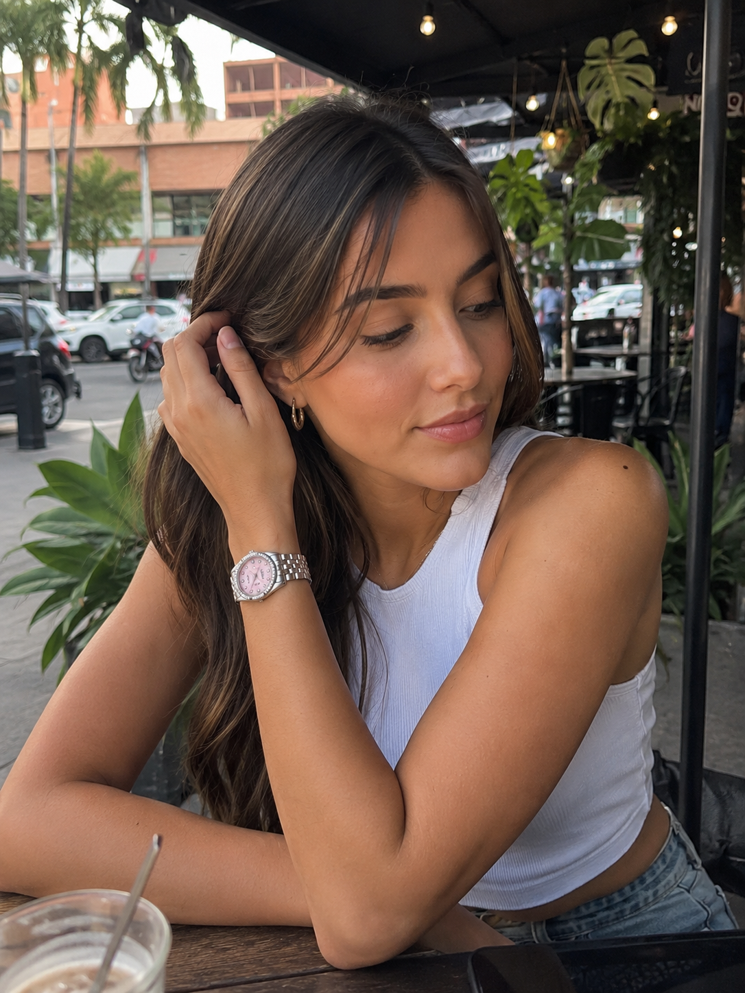 Scottie Glendora – Fresco y Femenino